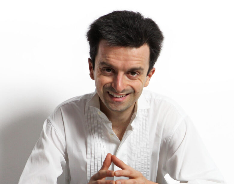 Andrea Bacchetti torna con "Carte Blanche"