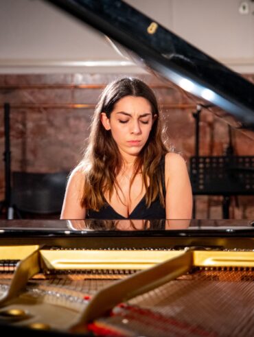 Sara De Santis-Pianista